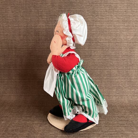 Annalee Mrs. Claus Doll – 13″ Christmas 2004 – Vintage Handmade Cloth –Pre-Owned - Picture 4 of 8